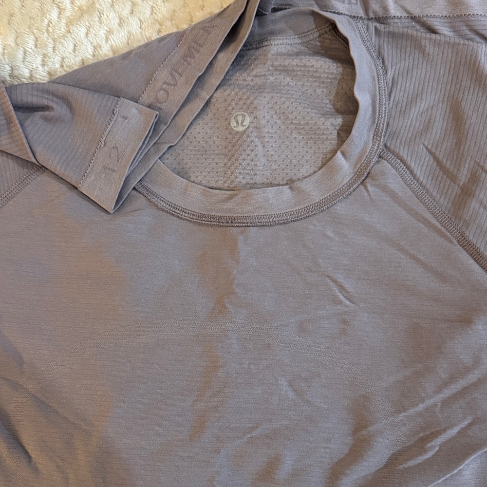 lululemon athletica Gray Short Sleeve Tee